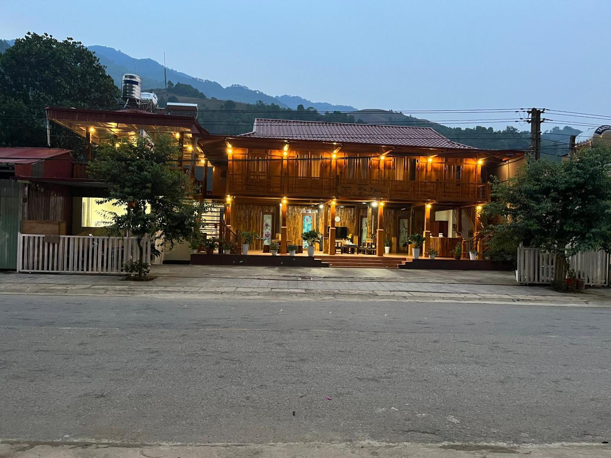 Homestay Hoa Thao - Bus ,Trek & Motorbike Mu Cang Chai ภายนอก รูปภาพ